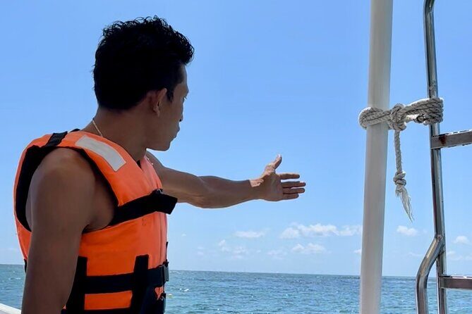 Tour Privado en Barco en Puerto Morelos con Almuerzo Incluido - FAQ