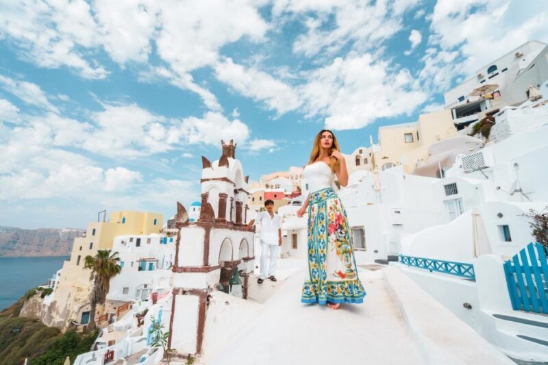 Tour Santorini with a Professional Photographer - Starting Point: Oia, the Iconic Cliffside Village