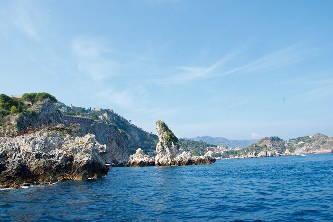 Tour to Baia di Taormina, Isola Bella and Naxos - Key Points