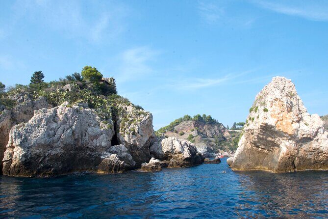 Tour to Baia di Taormina, Isola Bella and Naxos - The Itinerary: What to Expect on the Water