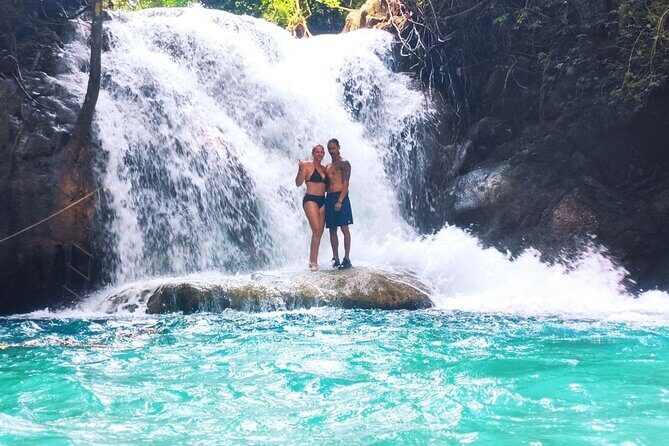 Tour to Copalitilla Magical Waterfalls from Huatulco with admission included - Lunch and Community Support