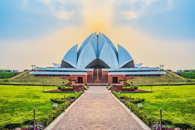 Tour to New & Old Delhi with guide and tranfer - An In-Depth Look at the Experience