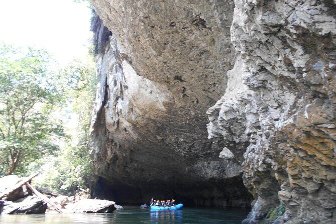 Tour to Río Claro and La Caverna del Cóndor - Key Points