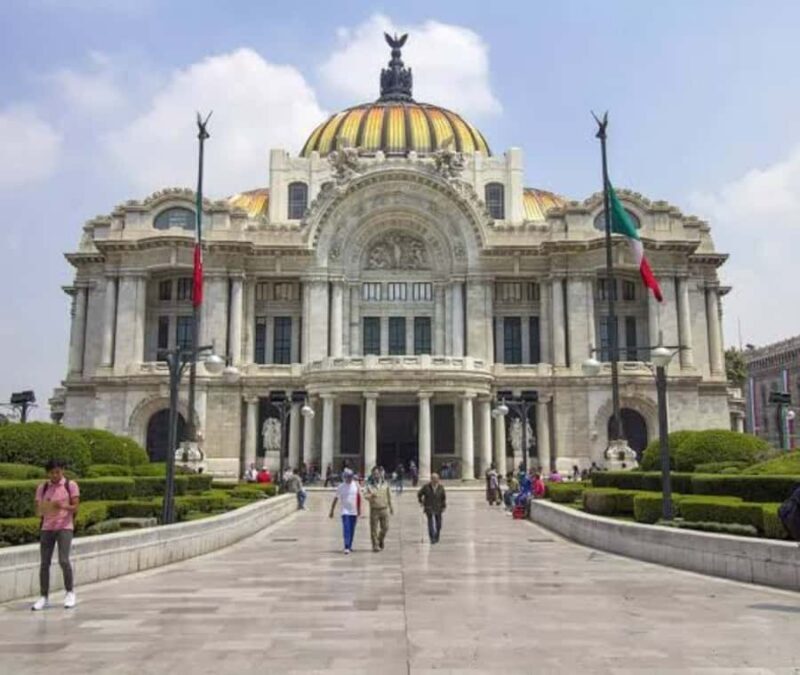 Tour to Teotihuacan by panoramic minibus - A Practical Look at the Tour Experience