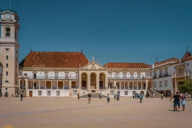 Tour / transfer Lisbon /Porto /Porto/Lisbon with several stops - What’s Included and What’s Not