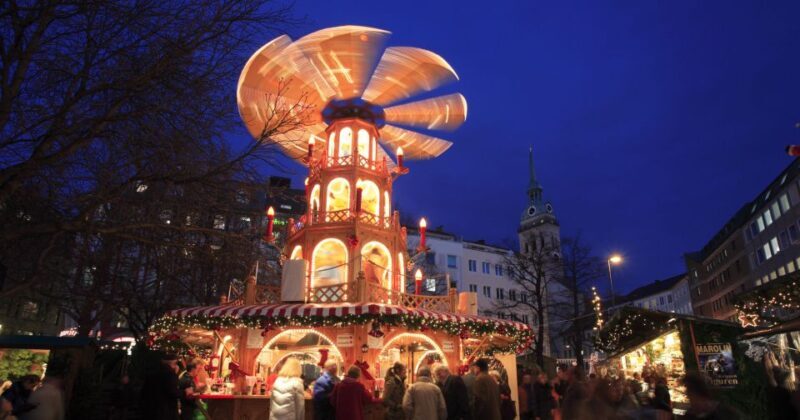 Tour Weihnachtsmarkt mit Kostproben - A Detailed Look at the Tour Weihnachtsmarkt mit Kostproben