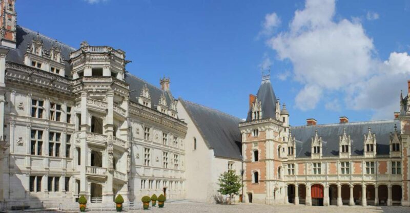 Tours/Amboise: Private day trip Chambord, Blois & Cheverny - Key Points