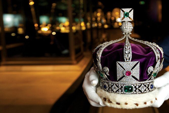 Tower of London and Crown Jewels Exhibition Ticket - An In-Depth Look at the Experience