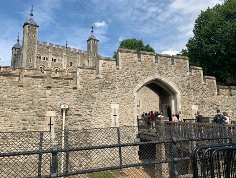 Tower of London: Early Access with Crown Jewels & Beefeaters - Exploring the Tower’s Other Landmarks