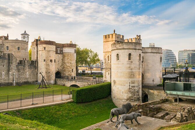 Tower of London Guided Tour, Crown Jewels, Tower Bridge - Who Should Consider This Tour?