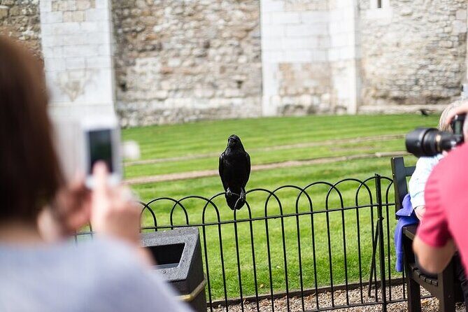 Tower of London Guided Tour with Beefeater Meet & Crown Jewels - Key Points