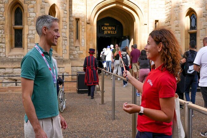 Tower of London Guided Tour with Beefeater Meet & Crown Jewels - The Sum Up