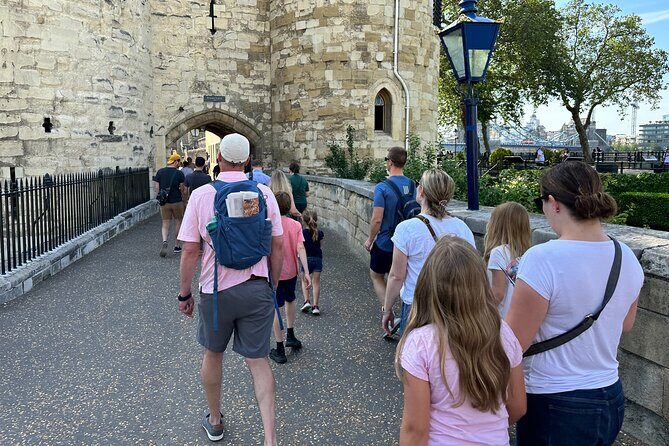 Tower of London Private Tour with Blue Badge Guide - Key Points