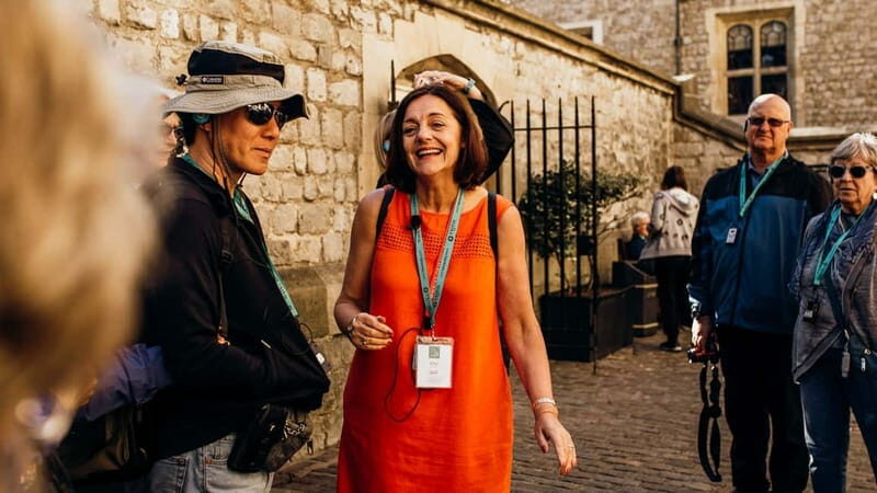 Tower of London Tour with Crown Jewels, plus River Cruise - Exploring the Experience Step-by-Step