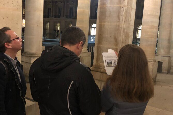 Track game in the Covered Passages of Paris - Exploring Paris Differently: The Track Game in the Covered Passages