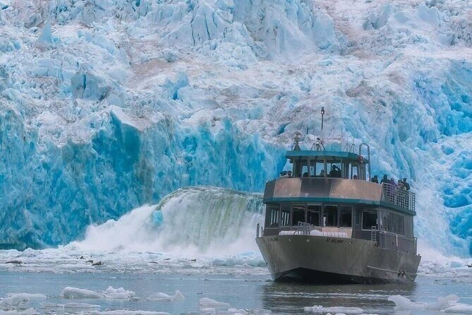 Tracy Arm Fjord and Glacier Explorer from Juneau - Setting Out from Juneau