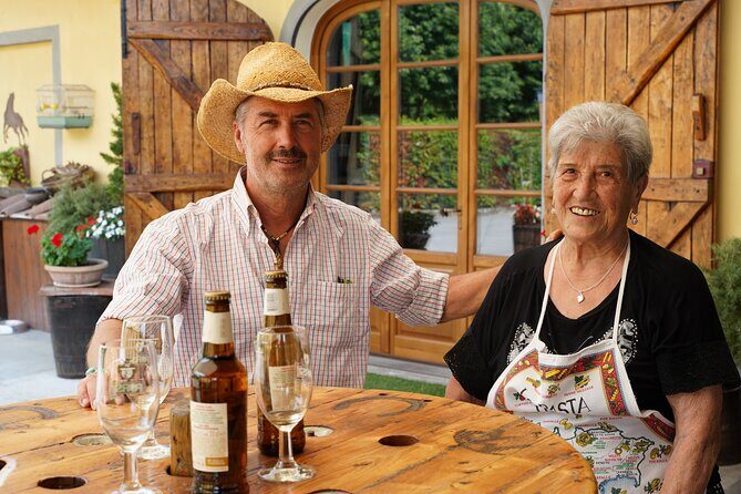 Traditional Farmhouse Cooking Experience in Lucca with Lunch or Dinner - The Setting and Atmosphere