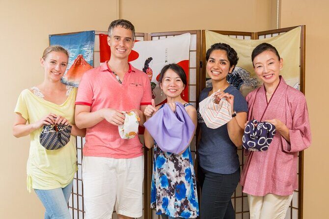 Traditional Furoshiki Cloth Wrapping Experience - Analyzing the Value