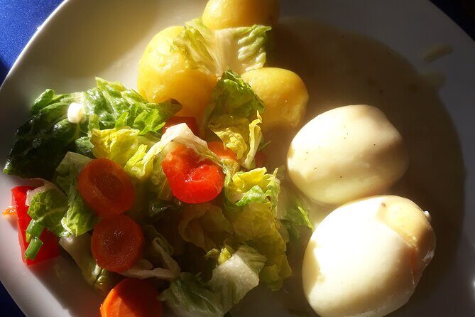 Traditional German Dinner with Live Sax Performance in Berlin - FAQ