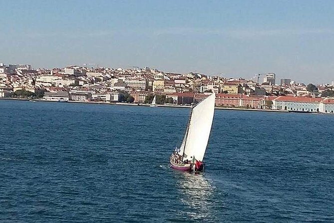 Traditional Lisbon Boat Experience - Exclusive - An Authentic Voyage: The Itinerary Breakdown