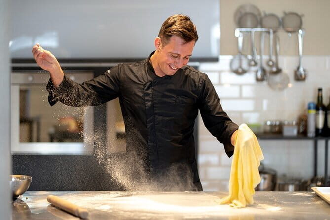 Traditional pasta rolling in an ancient Tuscan home - Analyzing the Value and Price Point