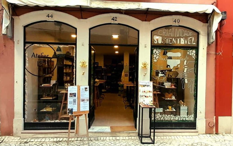 Traditions and Shopping in Coimbra Old Town Tour - Key Points