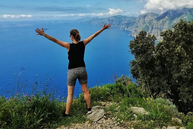 Trail of the gods with local guide Saveria Fiore "Ladybug" - Authenticity and Value