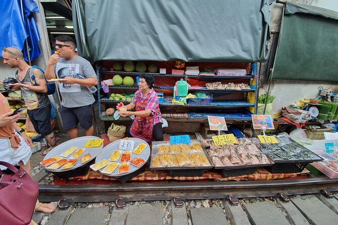 Train & Floating Market Food Adventure + Scenic train ride - Practical Tips for Booking
