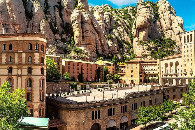 Train Journey from Barcelona Shared Tour in Montserrat - Key Points