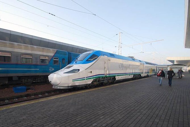 Train station and airport transfer - What to Expect on the Day