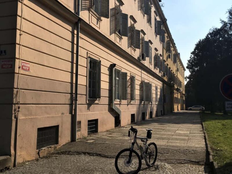 Trakoan: Bike tour to the cave, castle and volcano - Duration and Difficulty