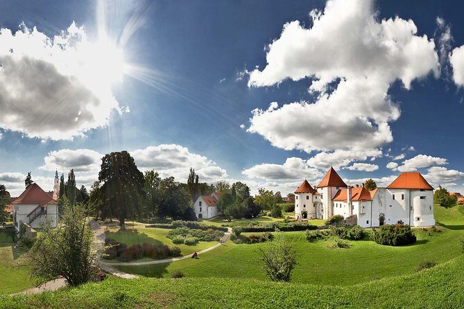 Trakoscan Castle and Varazdin Private Tour - Exploring Trakoscan Castle: A Fairytale Fortress