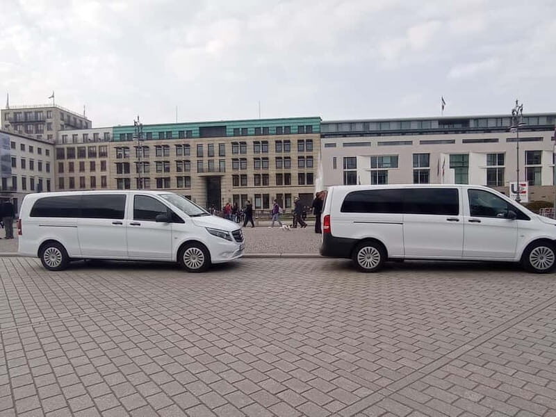 Tranfer with small or Bigger introduction Tour Berlin - Exploring Berlin in Style and Comfort