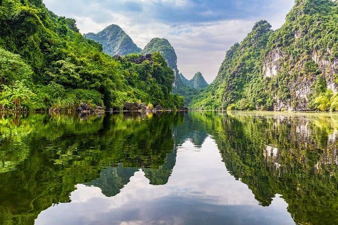 Trang An - Bai Dinh Pagoda 1 Day Tour - A Closer Look at the Itinerary