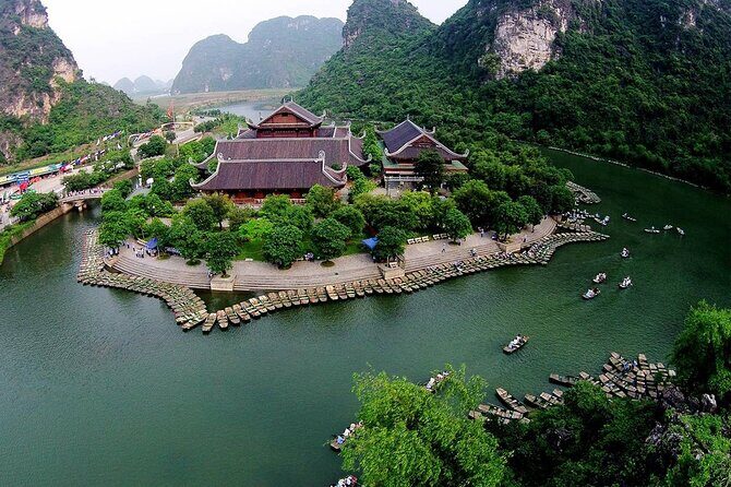 Trang An Hoa Lu Mua Cave Tour [Japanese guide, limousine bus, lunch and dinner included] - Transport, Timing, and Group Experience