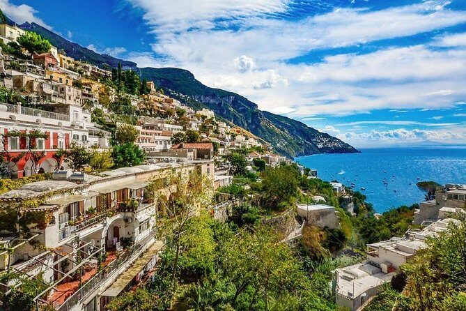 Transfer Amalfi Coast with stop and wait 2 hours Pompeii or Herculaneum or Vesuvius - An In-Depth Look at the Transfer Experience
