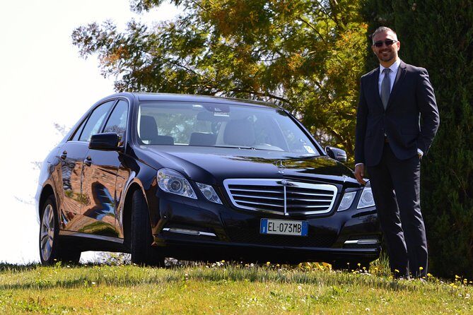 Transfer Florence to Lake Como DOOR TO DOOR - The Vehicle and Comfort