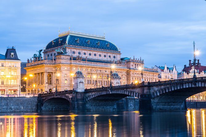 Transfer from Karlovy Vary to Prague: Private daytrip with 2h for sightseeing - Key Points