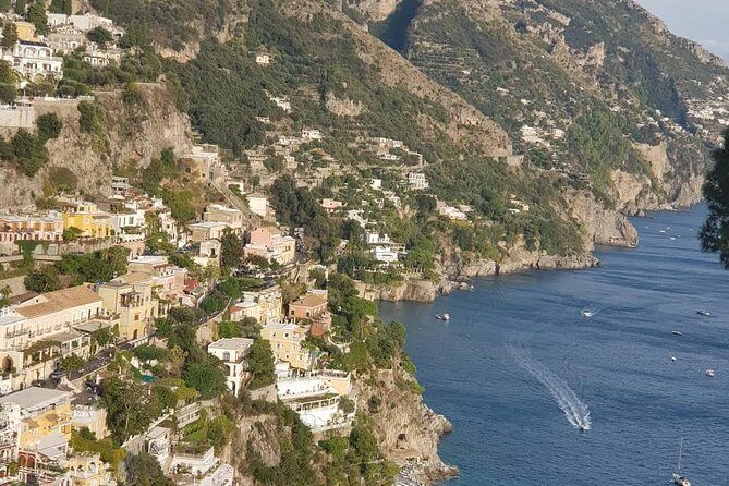 Transfer From Naples airport or station to Positano and vice versa - What the Reviews Reveal About the Service