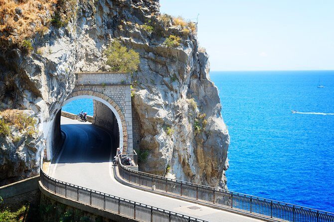 Transfer from Naples to Positano with 2 hours Private Tour in Pompeii - The Experience in Detail