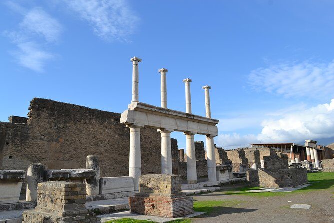Transfer from Naples to Positano with 2 hours Private Tour in Pompeii - The Sum Up