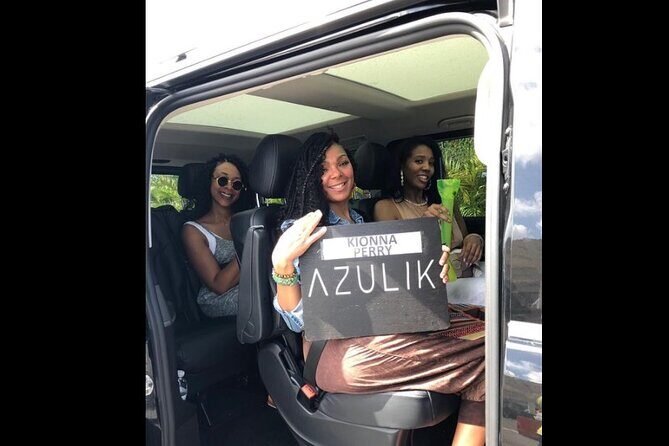 Transfer in Luxury Mercedes Benz Minivan - Key Points