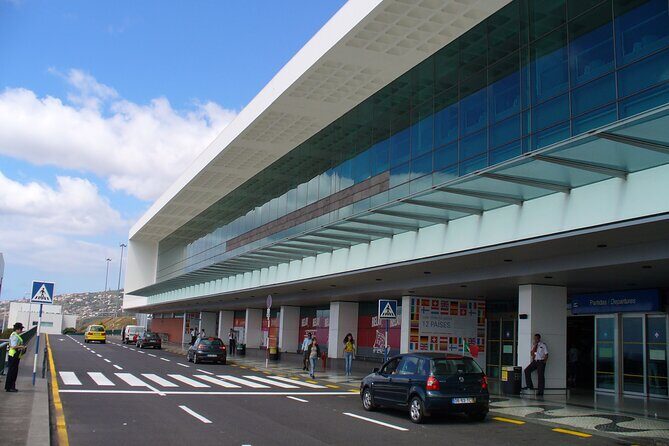 Transfer Privado e Confiável: Aeroporto  Funchal (ou vice-versa) - What Makes This Transfer Stand Out