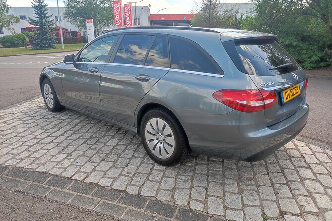 Transfers in Luxembourg (LUX-AIRPORT-LUX-CITY)(10kms Inclued) - Meeting Points and Convenience