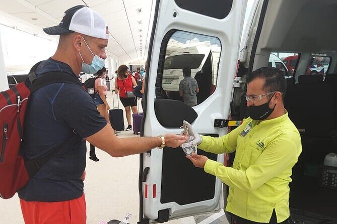 Transfers in Luxury Sedan from Cancun Airport - How the Service Fits into a Cancun Vacation