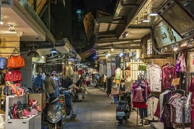 Translator Shopping Assistant and Business Tour Guide Service - Why This Tour Works for Business Travelers
