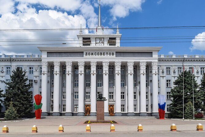 Transnistria Back in USSR Tour - The Tank Monument and Bendery Fortress