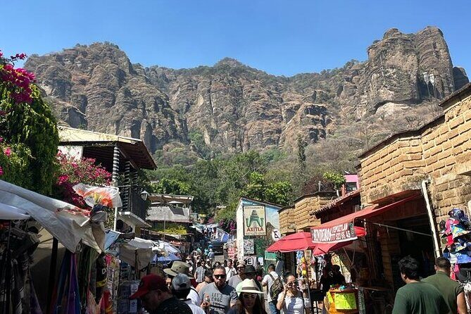 Transportation to the town of Tepoztlan next to Mexico City - Practical Tips for Your Day in Tepoztlán