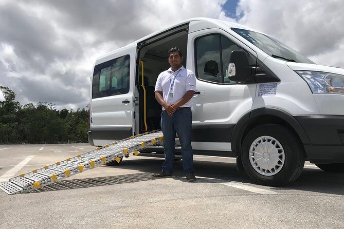 Transporte Aeropuerto a Hotel en Cancún, privado ida y vuelta - The Experience in Detail