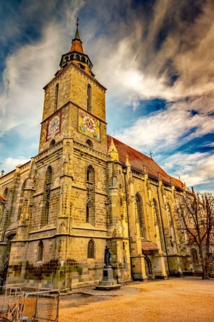 Transylvania Tour: Dracula's Castle, Peles Palace & Brasov - Exploring the Highlights of the Transylvania Tour